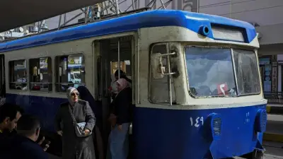 الإسكندرية تودع ترام الرمل بعد 163 عاماً.. جدل واسع حول إزالة أقدم ترام في الشرق الأوسط