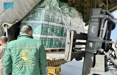 وصول الطائرة الإغاثية السعودية رقم 81 إلى غزة عبر مطار العريش