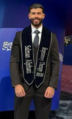 الشاب سلمان الجهني يحصل على لقب أخصائي علاج تنفسي بعد تخرجه في جدة