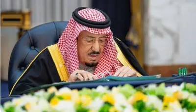 الملك سلمان يرأس جلسة مجلس الوزراء ويؤكد دعم مخرجات التحالف الدولي لهزيمة داعش