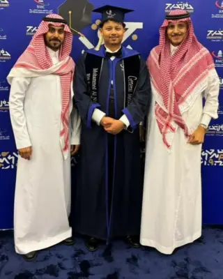 تخرج محمد جيلان النهاري أصغر طبيب سعودي بمرتبة الشرف من كلية خاصة في جدة