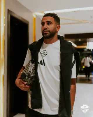 خماسيتنا تتصدر المجموعة بثلاث نقاط بعد فوز مثير على طاجيكستان في كأس آسيا