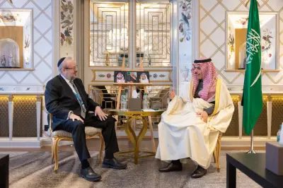 فيصل بن فرحان يبحث مع المبعوث الأمريكي جهود مكافحة معاداة السامية والتطرف في ميونخ