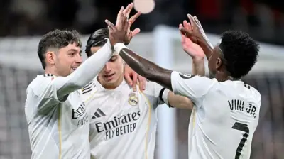 ريال مدريد يهزم سوسيداد بأربعة أهداف ويتصدر الدوري الإسباني مؤقتاً