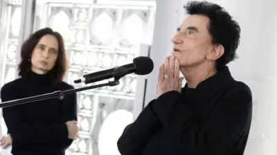 عاصفة إبستين تهز معهد العالم العربي: الشرطة تداهم حفل وداع جاك لانغ في باريس