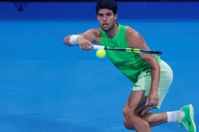 ألكاراس يتجاوز اختبار الدوحة بصعوبة ويبلغ الدور الثاني بخروج حبيب والشرقي