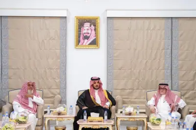 أمير الطائف يقدم العزاء لأسرة العبيكان في وفاة عبدالله بن ناصر