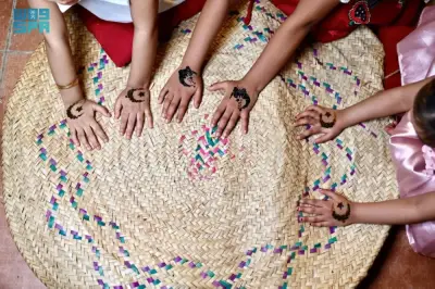 جازان تحتفي برمضان: نقوش الحناء تروي قصة الصيام للفتيات الصغيرات