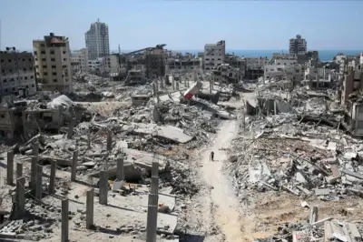 صحيفة بريطانية تكشف عن مخطط أمريكي لبناء قاعدة عسكرية في غزة تضم آلاف الجنود