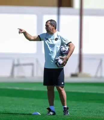 مدرب ضمك فابيو كاريلي: مواجهة الشباب تحدي كبير في الدوري السعودي