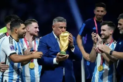 رئيس الاتحاد الأرجنتيني لكرة القدم يواجه حظر سفر بسبب قضية تبييض أموال وتهرب ضريبي