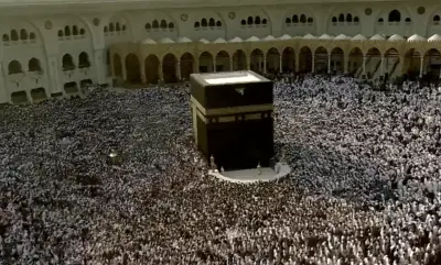 خامس أيام رمضان يشهد امتلاء صحن المطاف بالطائفين وسط انسيابية تامة