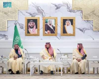 وزير الداخلية ينقل تحيات القيادة لأهالي القصيم ويؤكد حرصها على التواصل المباشر