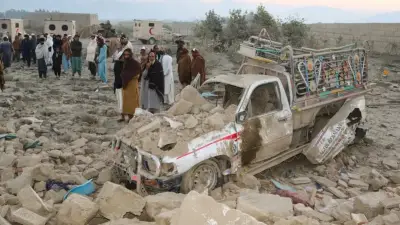 توتر حدودي بين باكستان وأفغانستان بعد غارات جوية تودي بحياة عشرات المسلحين