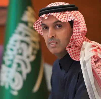 محمد عبده: عندما يتحول الفنان إلى رمز ثقافي.. هل يصبح الغياب مستحيلاً؟