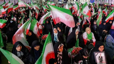 الواشنطن بوست: التغيير في إيران سيأتي من الشعب وليس من الضربات العسكرية الأمريكية