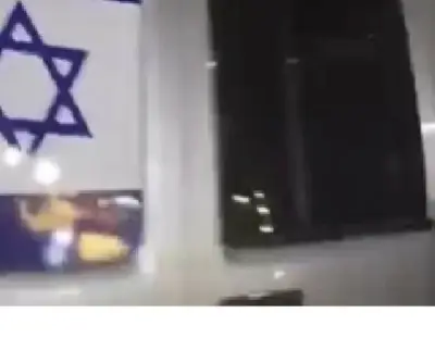 مصري يدهس المارة ويصدم السيارات بعد مشادة بسبب علم إسرائيل في كرداسة