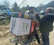 مركز الملك سلمان للإغاثة يوزع 245 حقيبة إيوائية على الأسر المتضررة من السيول في إدلب السورية