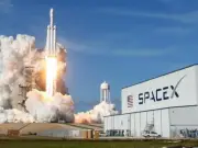 سبيس إكس تطلق 25 قمراً صناعياً جديداً بعد تعليق مؤقت بسبب خلل فني
