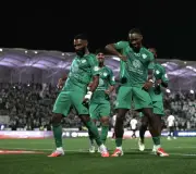 الأهلي يهزم الشباب بخماسية مثيرة في دوري روشن السعودي للمحترفين