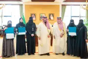 نائب أمير تبوك يستقبل طالبات حققن مراكز متقدمة في إبداع العلمي