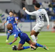 الفتح يحسم مواجهة الأخدود والقادسية يكتسح الاتفاق برباعية في دوري روشن