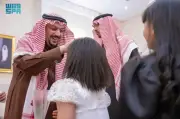 أمير القصيم يستضيف أبناءه الأيتام على مائدة إفطار رمضانية في بريدة