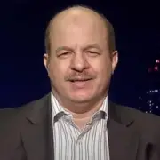 من فنزويلا إلى إيران: استراتيجية أميركية لاحتواء الصين والتحكم بالموارد الحيوية