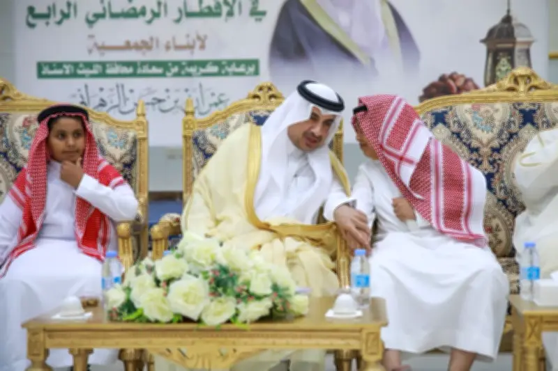 محافظ الليث يشارك في إفطار أيتام المحافظة ويطلق مشروع تاكسي أيتام المملكة