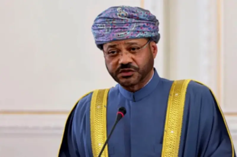 وزير خارجية عُمان يحذر من تبعات الحرب ويطرح خارطة طريق عمانية للحل الإقليمي
