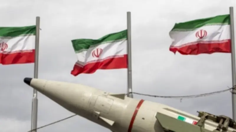 إيران تفرض شروطاً صارمة لوقف الحرب: إغلاق القواعد الأمريكية ورسوم عبور في هرمز