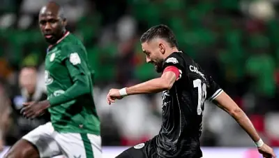 تعادل الاتفاق والشباب 1-1 وخماسية الفيحاء تهز الأخدود في دوري روشن