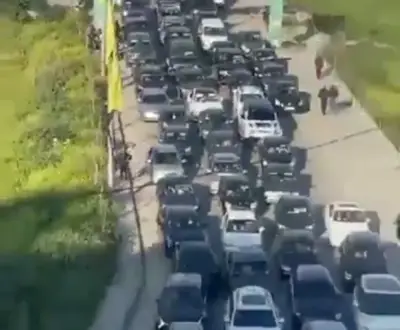 مئات اللبنانيين يفرون من الجنوب بعد هجمات إسرائيلية تودي بحياة 31 شخصاً وتصيب 149