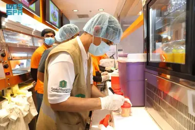 تنفيذ أكثر من 41 ألف جولة رقابية ورفع 263 ألف طن نفايات بمكة والمدينة في 25 يومًا من رمضان