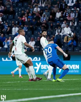 كريم بنزيما يتألق في الهلال: 62 هدفاً و19 تمريرة حاسمة في 91 مباراة
