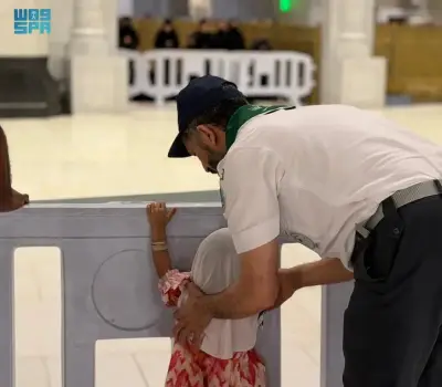 كشافة الحرم المكي تحتضن أطفال المعتمرين التائهين برعاية إنسانية منظمة في رمضان