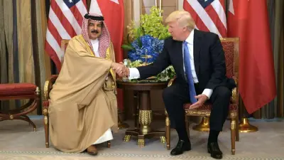 ترامب يدين الهجوم الإيراني على البحرين في اتصال هاتفي مع الملك حمد