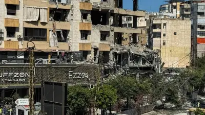 لبنان يطالب حزب الله بتسليم السلاح وإسرائيل تشن غارات مكثفة في تصعيد خطير