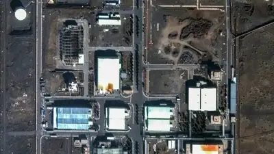 صور أقمار صناعية تكشف عن ضربات صاروخية غامضة تدمر ثلاثة مبان في منشأة نطنز النووية الإيرانية