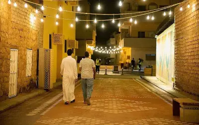 رائد أعمال صيني يروي قصة تحوله من دراسة العربية إلى الاستقرار والعمل في السعودية خلال رمضان