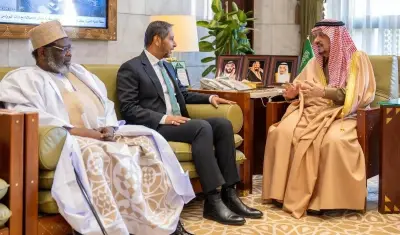 نيابة عن خادم الحرمين وولي العهد.. أمير الرياض يستقبل عميد السلك الدبلوماسي ورؤساء المجموعات الجغرافية