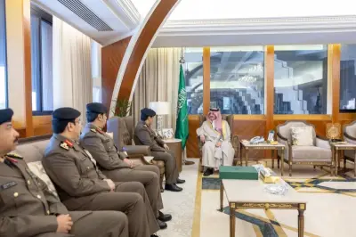 أمير الشرقية يستقبل مدير شرطة المنطقة ويثمن جهود رجال الأمن في تعزيز الأمن المجتمعي