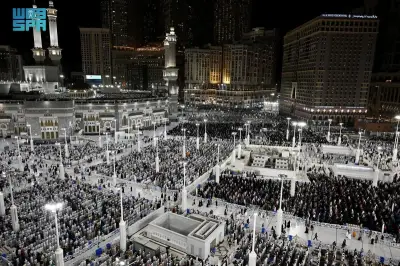 مشاهد روحانية في الحرمين مع بدء صلاة التهجد الجماعية في العشر الأواخر من رمضان