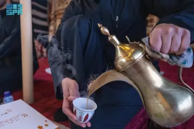 أهالي الحدود الشمالية يفضلون الإفطار في الصحراء خلال رمضان: تقليد يعكس عمق الترابط الاجتماعي