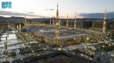 فرق دوريات المشاة تقدم خدمات ميدانية لزوار المسجد النبوي خلال رمضان