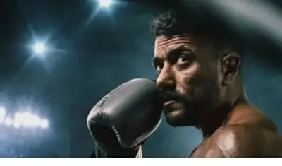 نجاة أحمد العوضي بأعجوبة من حريق يلتهم موقع تصوير مسلسل «علي كلاي» في مصر