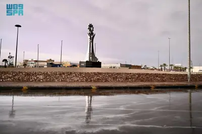 أمطار متوسطة تشهدها محافظة رفحاء وعدد من مراكزها.. تفاصيل الحالة الجوية