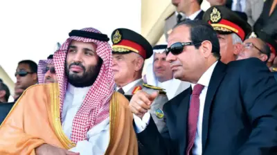 السيسي يؤكد تضامن مصر مع السعودية ضد التهديدات في اتصال هاتفي مع ولي العهد
