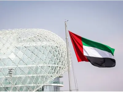 الإمارات تعلن اعتراض صواريخ باليستية وطائرات مسيرة إيرانية فوق سمائها