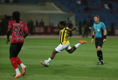 بركلات الترجيح.. الخلود يطيح بالاتحاد حامل اللقب ويبلغ نهائي كأس خادم الحرمين